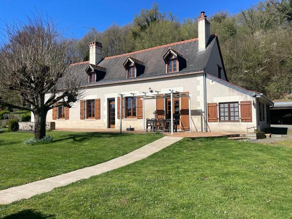 Maison de caractère 1900 , pleine de charme, dans le vouvrillon.