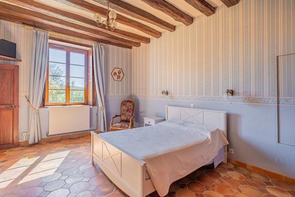 Maison de caractère 1900 , pleine de charme, dans le vouvrillon.