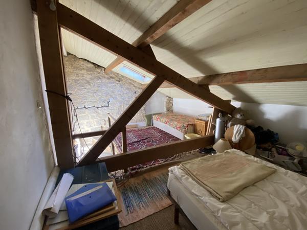 Tournon-d'Agenais (47370) Tournon d'Agenais Maison en pierre au village avec 3 chambres et une cour jardin attenante