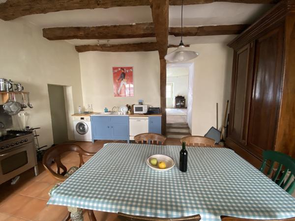 Tournon-d'Agenais (47370) Tournon d'Agenais Maison en pierre au village avec 3 chambres et une cour jardin attenante