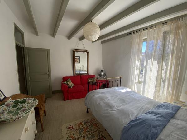 Tournon-d'Agenais (47370) Tournon d'Agenais Maison en pierre au village avec 3 chambres et une cour jardin attenante