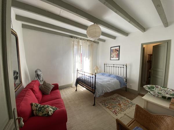 Tournon-d'Agenais (47370) Tournon d'Agenais Maison en pierre au village avec 3 chambres et une cour jardin attenante