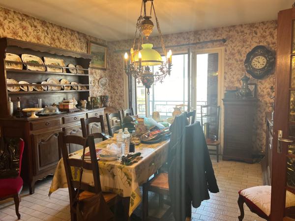 Maison de 112 m2, 3 chambres, garage et terrain.