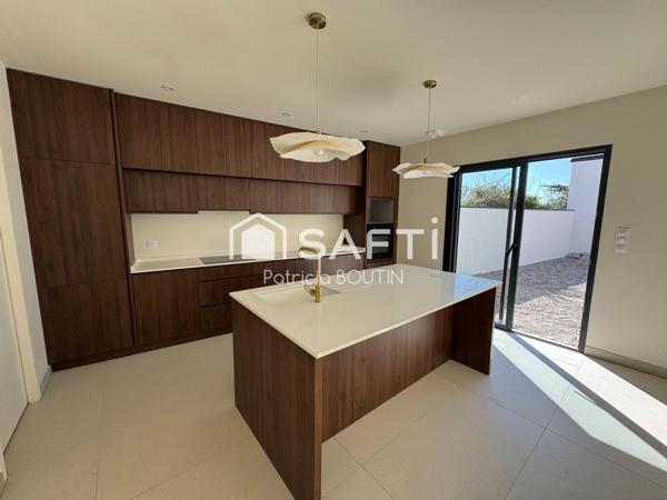 PAVILLON PLAIN PIED 3 CHAMBRES DONT UNE SUITE PARENTALE ET GARAGE A NIORT !