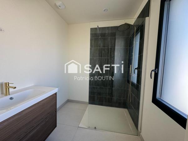 PAVILLON PLAIN PIED 3 CHAMBRES DONT UNE SUITE PARENTALE ET GARAGE A NIORT !