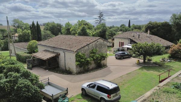Bourg-de-Visa (82190) BOURG DE VISA Superbe Maison Quercynoise en Pierre avec Maison d’Amis, Appartement, Piscine