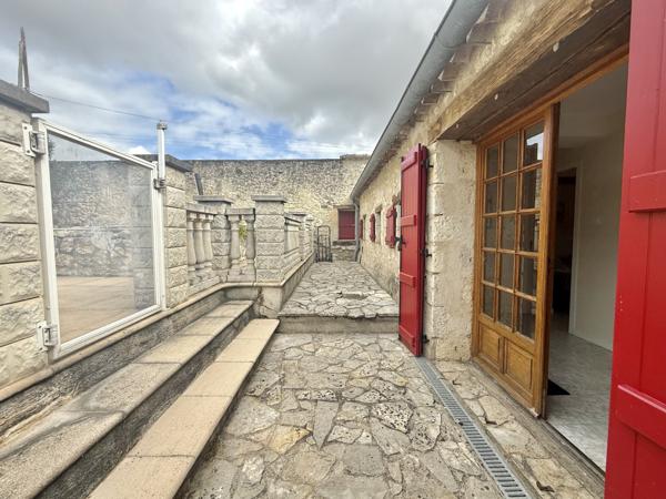 Bourg-de-Visa (82190) BOURG DE VISA Superbe Maison Quercynoise en Pierre avec Maison d’Amis, Appartement, Piscine