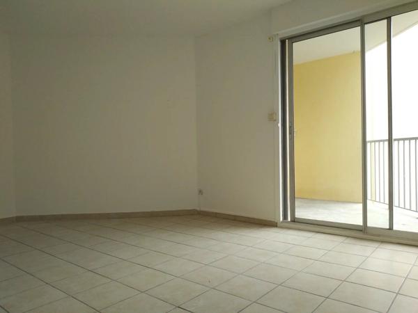 Vente                                                      Appartement
                        
                     2 pièces                      53 m2                     à Perpignan