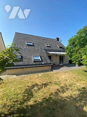 Maison à vendre - TINTENIAC (35 190) - Exclusivité - Belle maison située dans une rue au calme,...