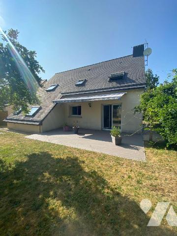 Maison à vendre - TINTENIAC (35 190) - Exclusivité - Belle maison située dans une rue au calme,...