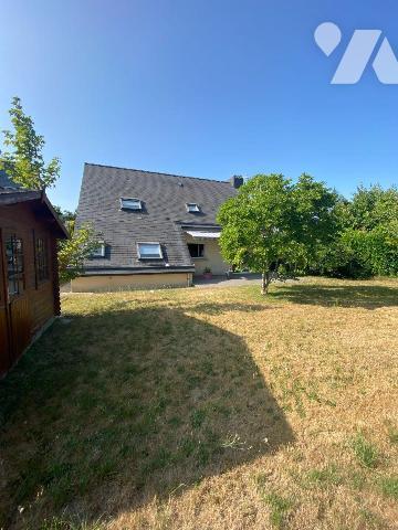 Maison à vendre - TINTENIAC (35 190) - Exclusivité - Belle maison située dans une rue au calme,...