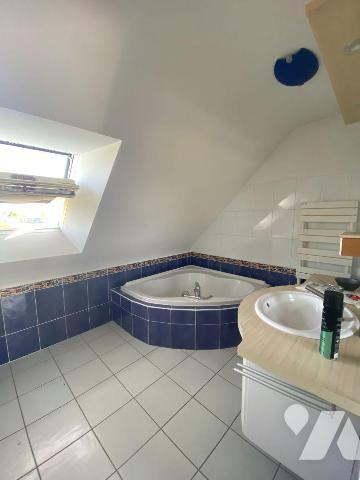 Maison à vendre - TINTENIAC (35 190) - Exclusivité - Belle maison située dans une rue au calme,...