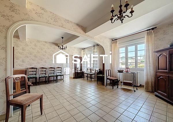 maison en pierre avec dépendance et 24 000 m2 de terrain