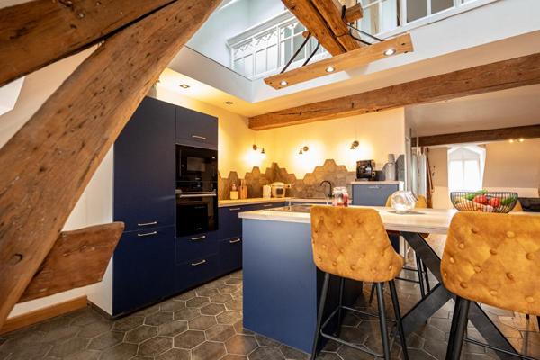 LIEUX UNIQUES ® PROPRIETÉS PRIVÉES MAGNIFIQUE APPARTEMENT DE 98.75 M² (LOI CARREZ) (122.98 M² AU SOL) - HYPER-CENTRE BLOIS