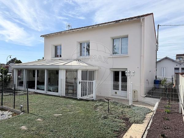 Maison 2 chambre(s) à vendre - Saintes, Charente-Maritime - 17