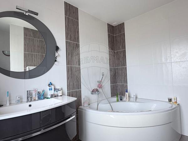 Maison 2 chambre(s) à vendre - Saintes, Charente-Maritime - 17