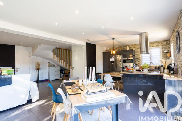 Maison à vendre 5 pièces 110 m² Rochefort-du-Gard