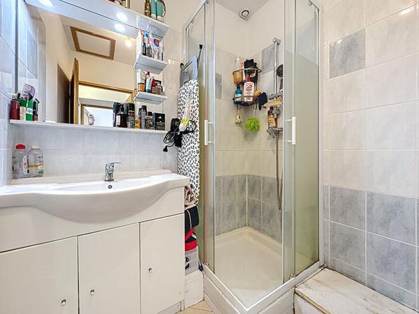 Appartement Roquemaure 2 pièce(s) d'environ 47m²