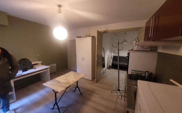 Appartement à vendre    1 pièce • 24 m2 Avignon