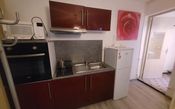 Appartement à vendre    1 pièce • 24 m2 Avignon