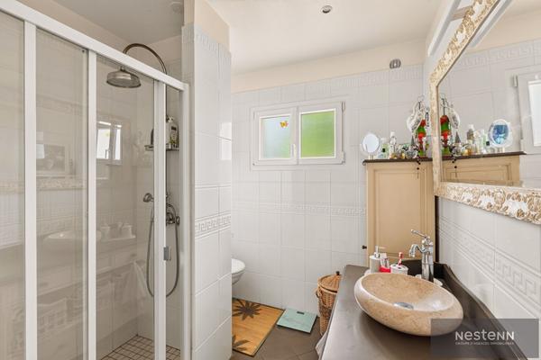 À VENDRE - Élégante maison néo-bretonne sur sous-sol complet, à moins de 2 km du bourg de Saint-René
