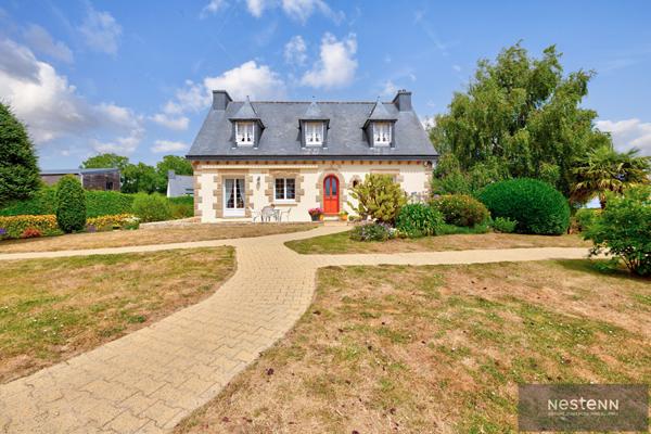 À VENDRE - Élégante maison néo-bretonne sur sous-sol complet, à moins de 2 km du bourg de Saint-René