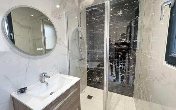 Maison à vendre    4 pièces •  La Freissinouse