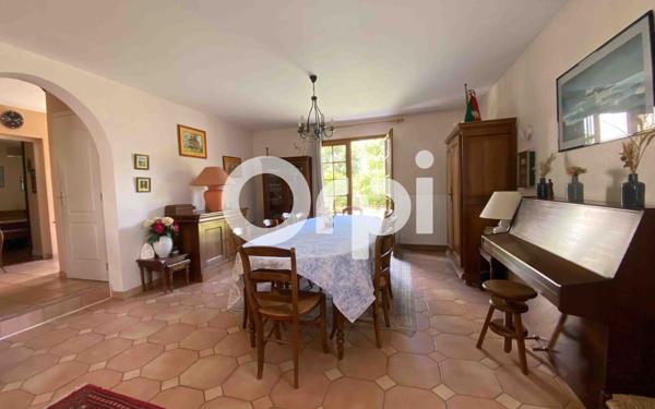 Maison à vendre    7 pièces •  Saumur