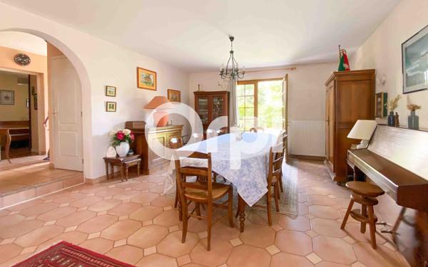 Maison à vendre    7 pièces •  Saumur