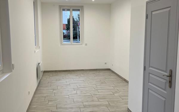 Maison à vendre    3 pièces •  Eu