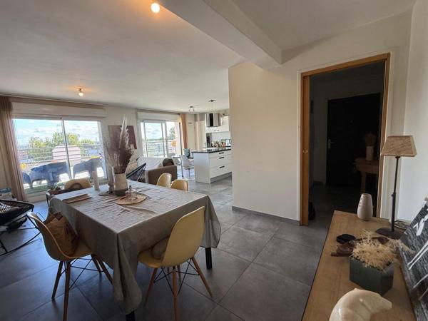 GRAND APPARTEMENT 110 M² CENTRE SECLIN