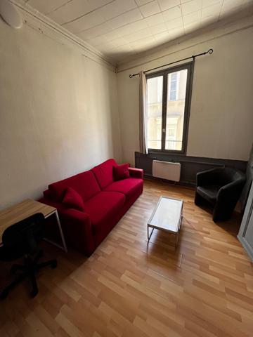 Appartement
         1 pièce
        - 24 m² 54 900 € *