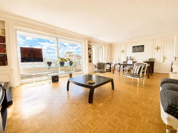 Appartement  127 m2 avec 3 chambres et balcons