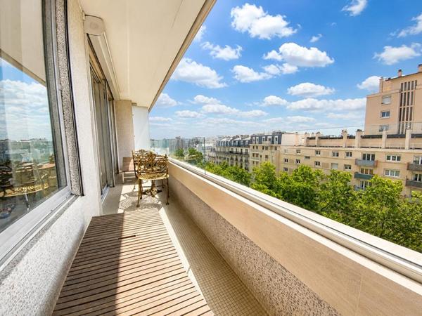 Appartement  127 m2 avec 3 chambres et balcons