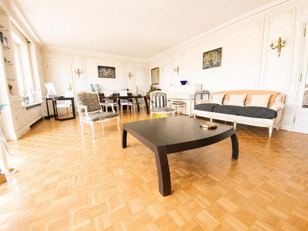 Appartement  127 m2 avec 3 chambres et balcons