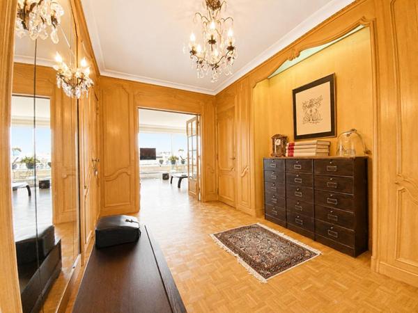 Appartement  127 m2 avec 3 chambres et balcons