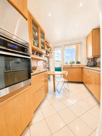 Appartement  127 m2 avec 3 chambres et balcons
