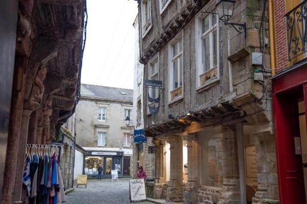 APPARTEMENT DUPLEX  T3 DE CHARME - INTRAMUROS VANNES (56)