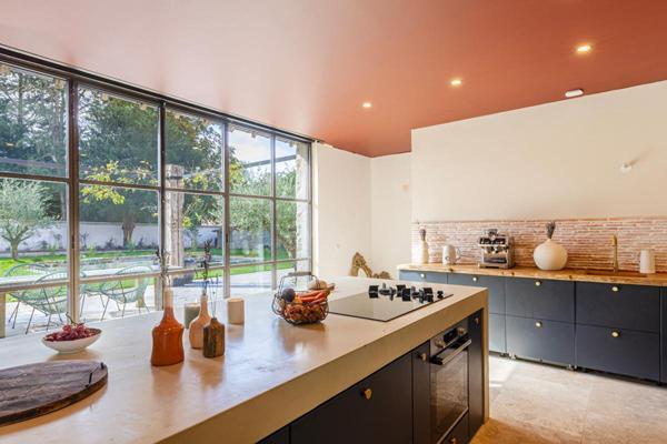 LE BIJOU D'ARCHITECTURE : PROPRIÉTÉ D'EXCEPTION AVEC PISCINE