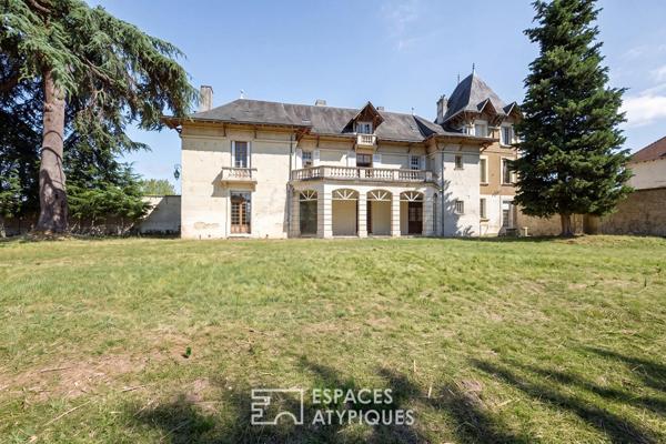 Demeure historique à rénover avec parc en bord de Vienne