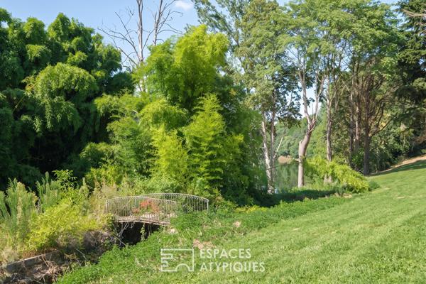 Demeure historique à rénover avec parc en bord de Vienne