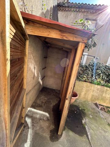 Location appartement T2 rénové avec cour et cellier quartier Iéna proche centre-ville Carcassonne