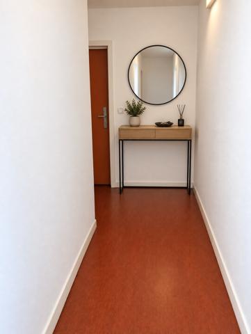 Appartement
         3 pièces
        - 44 m² 124 000 € *