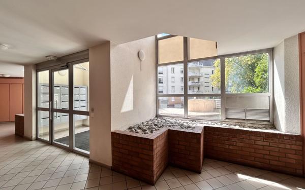 Appartement à vendre    2 pièces • 39,10 m2 Courcouronnes