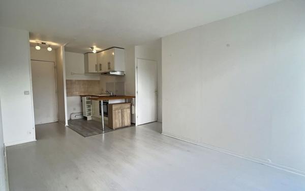 Appartement à vendre    2 pièces • 39,10 m2 Courcouronnes