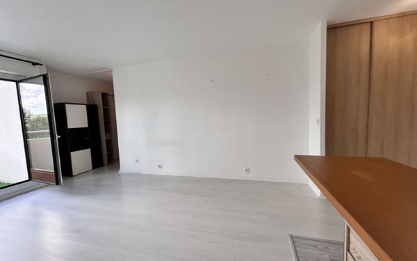 Appartement à vendre    2 pièces • 39,10 m2 Courcouronnes