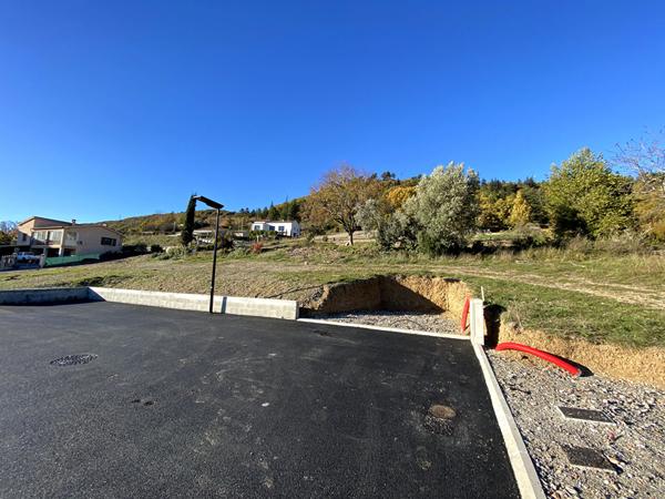 A vendre terrain viabilisé de 613 m² à Sisteron