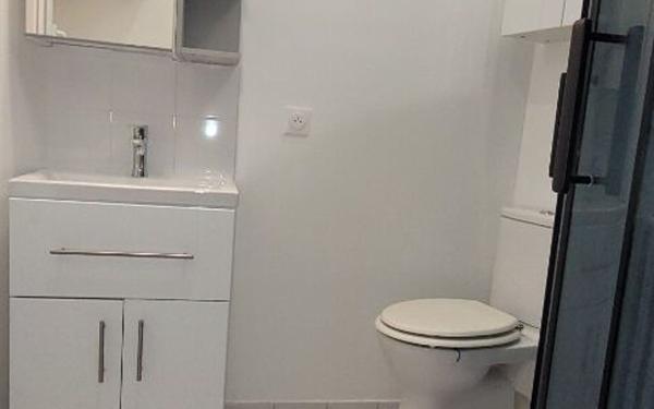 Appartement à louer    1 pièce • 14,97 m2 Vanves