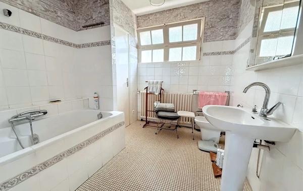 Maison de plain-pied avec grand terrain rare – Quartier Gare, Les Sables d’Olonne