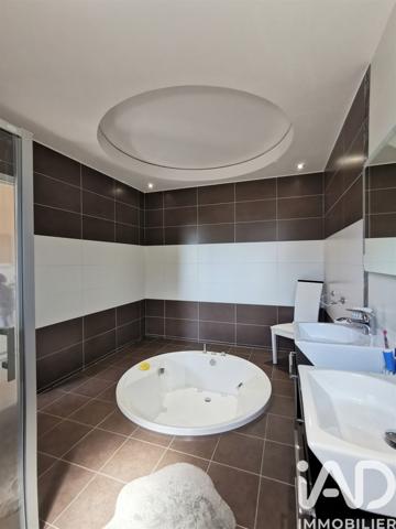 Maison à vendre 7 pièces 210 m² Chaingy
